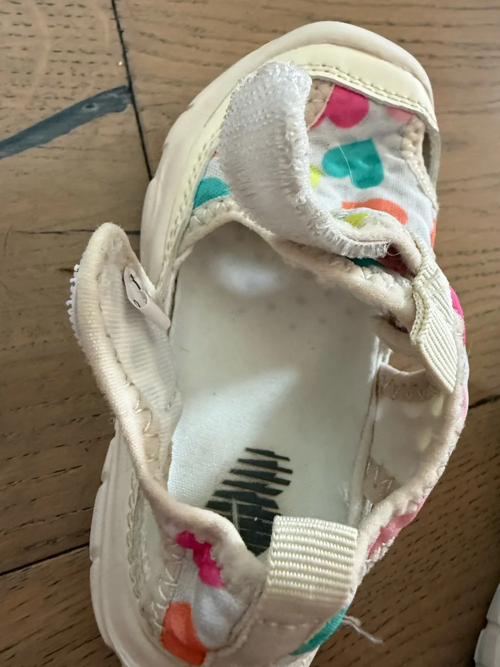 Toddler Heart Print Water Sandals Size 7-7.5 Colorful Velcro
